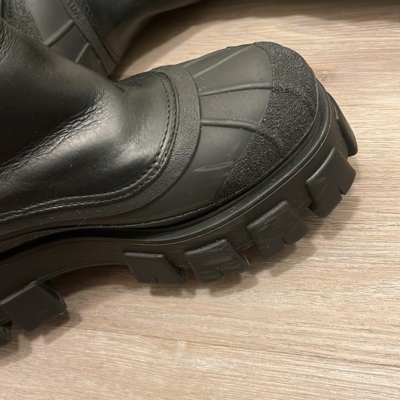 Prada shearling lined winter boot - Picture 10 of 11